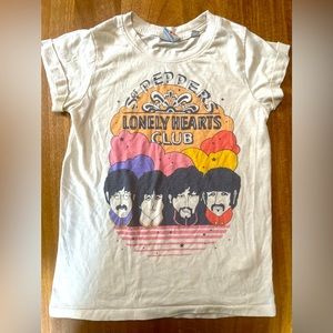Beatles By Junk Food Sgt Peppers Tee. Kids size Medium
